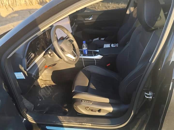 Фото 9 - Volkswagen Passat