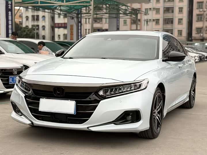 Фото 1 - Honda Accord