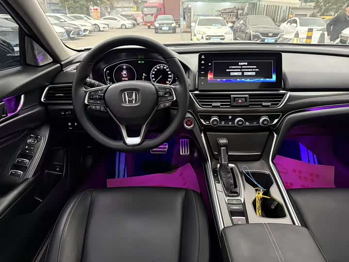 Фото 6 - Honda Accord