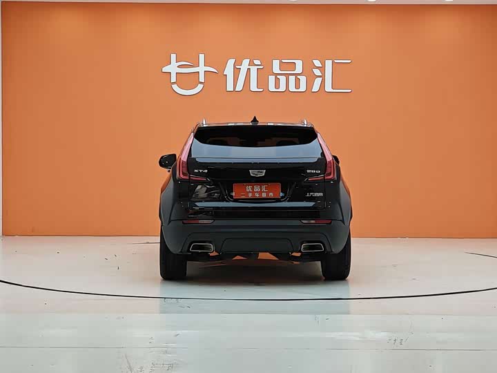 Фото 4 - Cadillac XT4