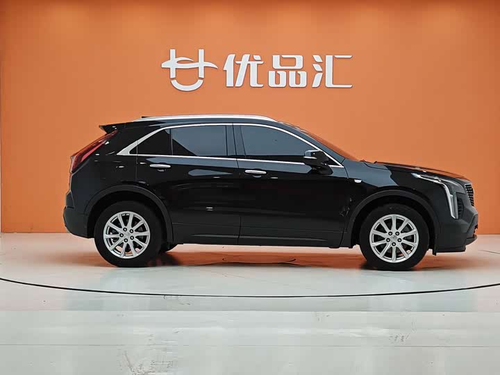 Фото 6 - Cadillac XT4