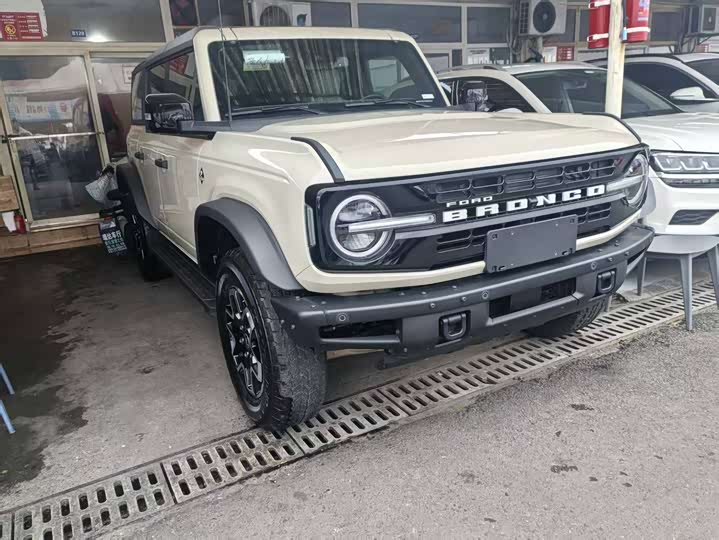 Фото 3 - Ford Bronco