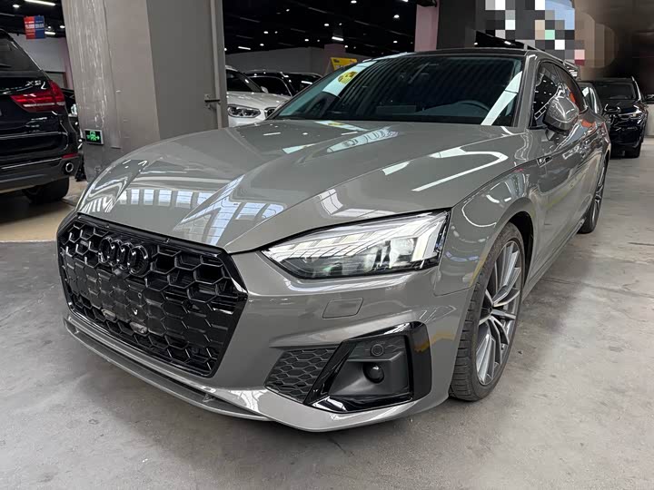 Фото 1 - Audi A5