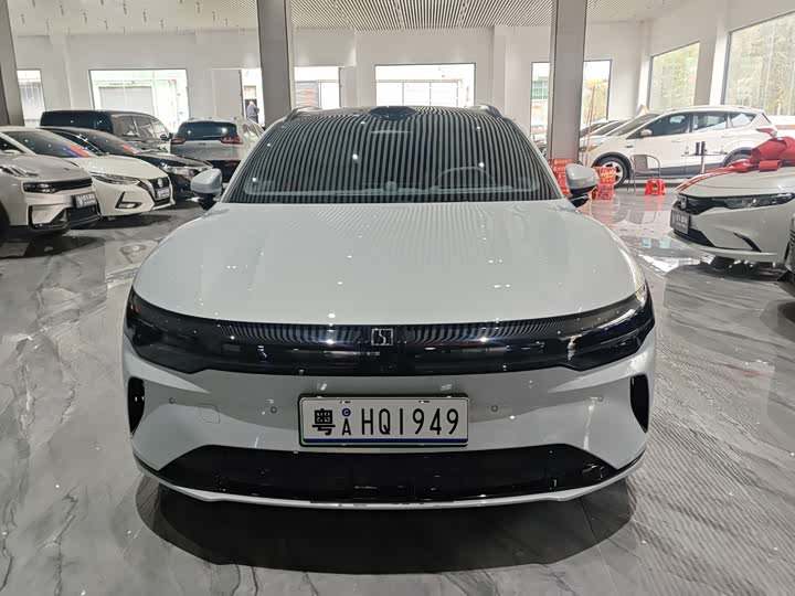 Фото 3 - Zeekr 007 GT