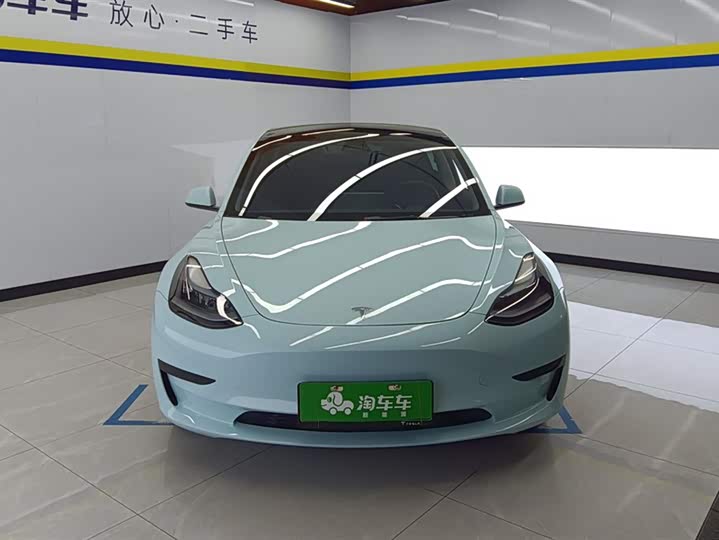 Фото 2 - Tesla Model 3