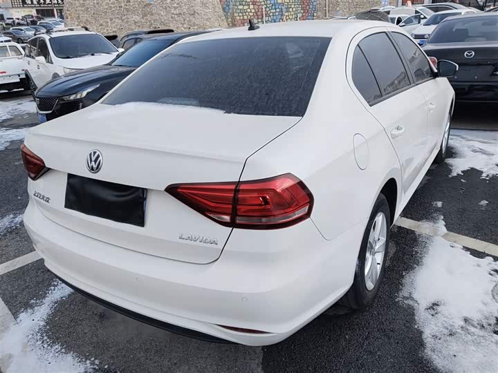 Фото 7 - Volkswagen Lavida