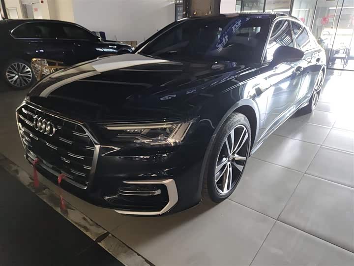 Фото 2 - Audi A6L