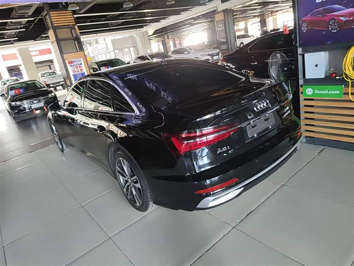 Фото 5 - Audi A6L