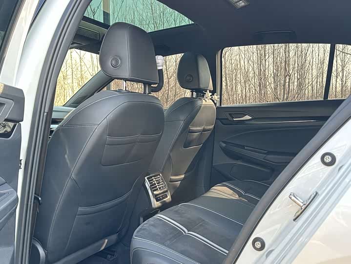 Фото 6 - Volkswagen Golf