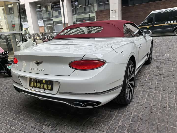 Фото 5 - Bentley Continental GT