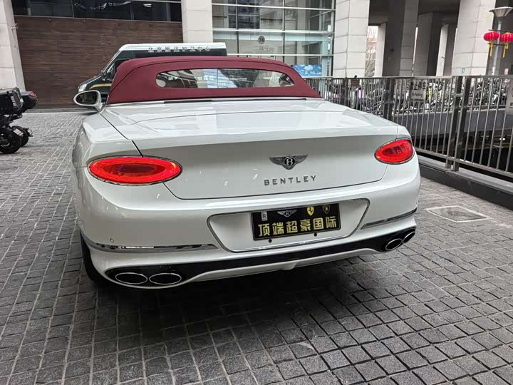 Фото 7 - Bentley Continental GT