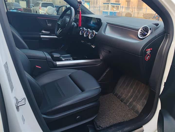 Фото 7 - Mercedes-Benz GLA-Class