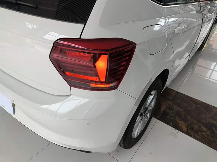 Фото 8 - Volkswagen Polo