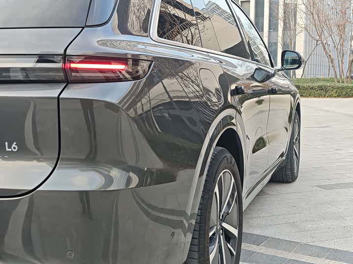 Фото 7 - LiXiang L6