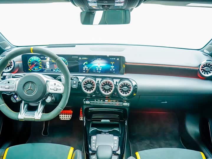 Фото 3 - Mercedes-Benz A-Class AMG