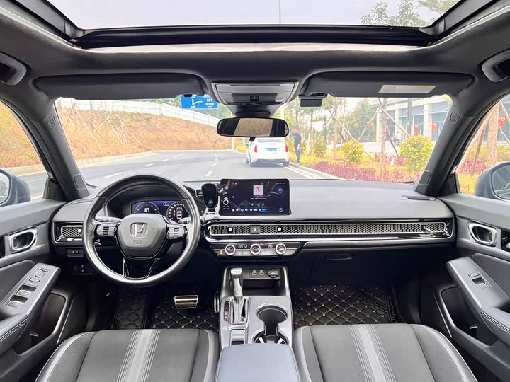 Фото 8 - Honda Civic