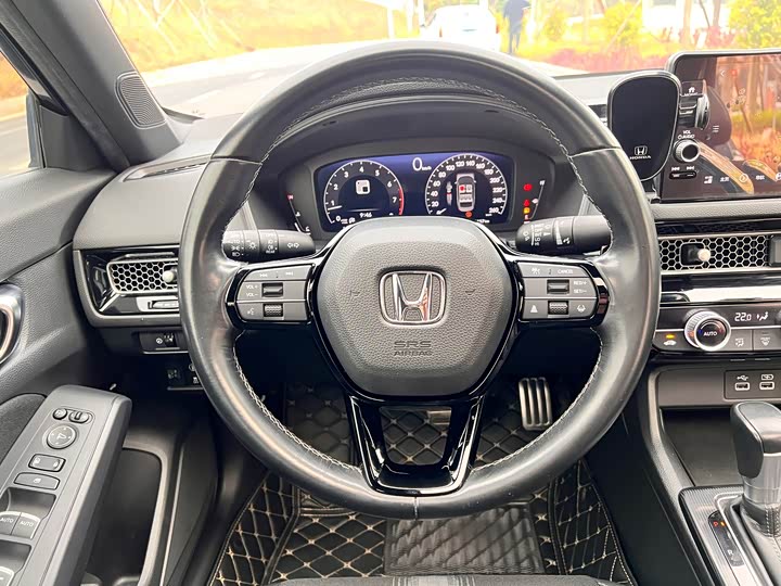 Фото 9 - Honda Civic