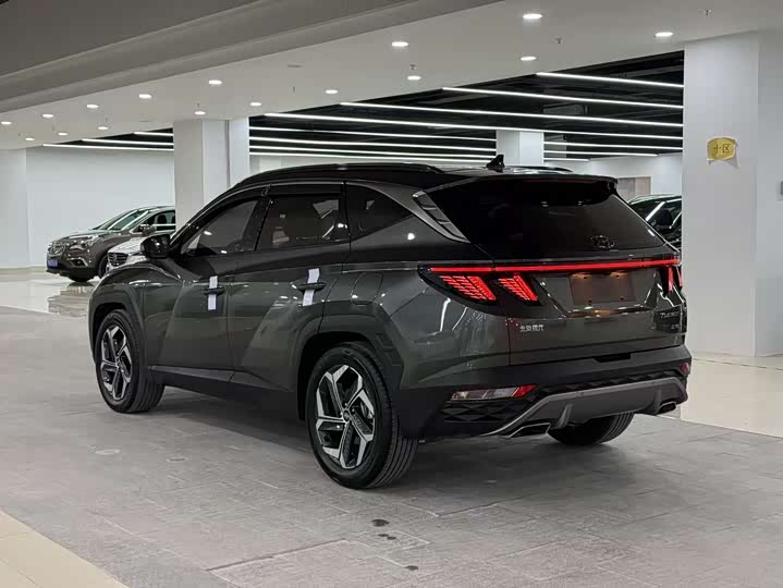 Фото 3 - Hyundai Tucson L