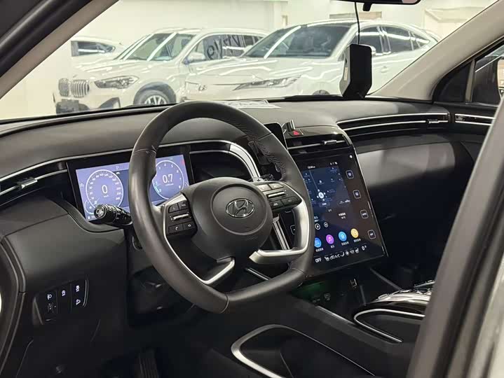 Фото 8 - Hyundai Tucson L