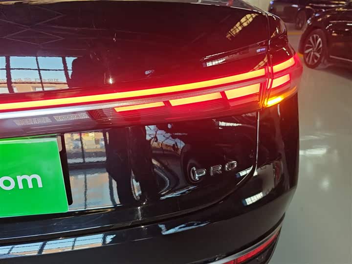 Фото 8 - Volkswagen Passat