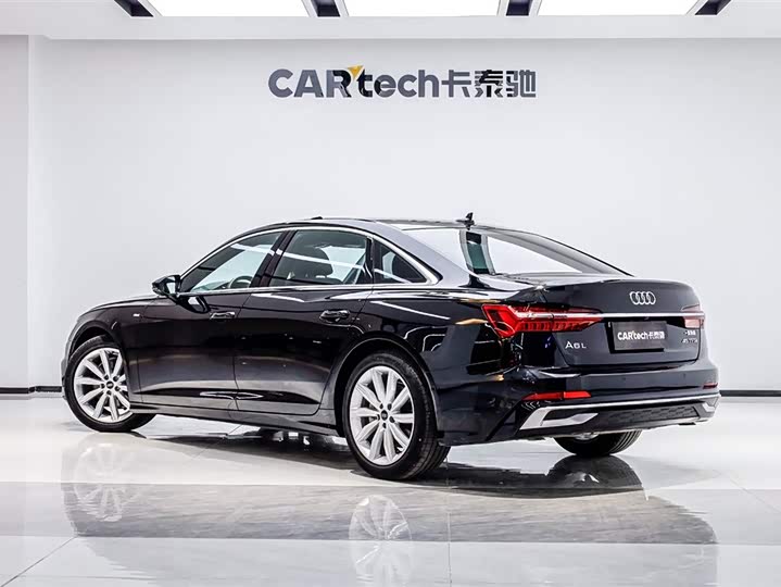 Фото 4 - Audi A6L