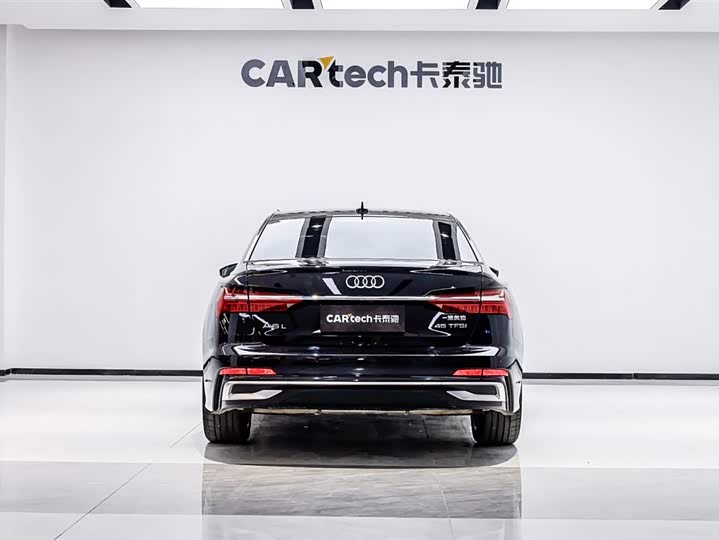 Фото 5 - Audi A6L