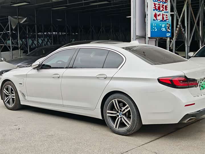 Фото 8 - BMW 5 Series Hybrid