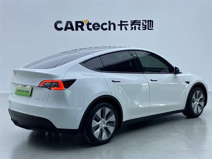 Фото 4 - Tesla Model Y