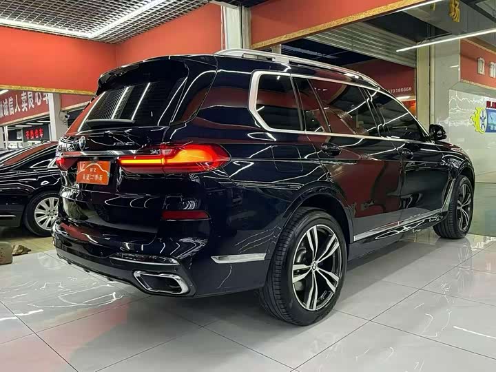 Фото 8 - BMW X7