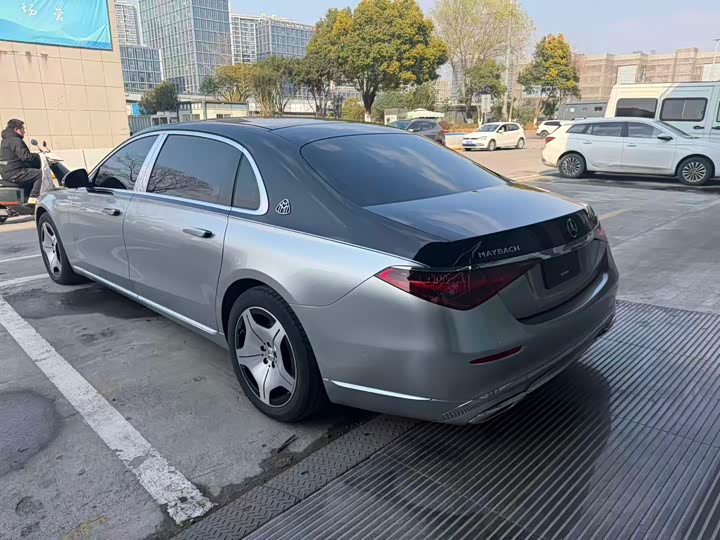 Фото 9 - Mercedes-Benz Maybach S-Class