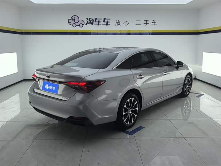 Фото 3 - Toyota Avalon