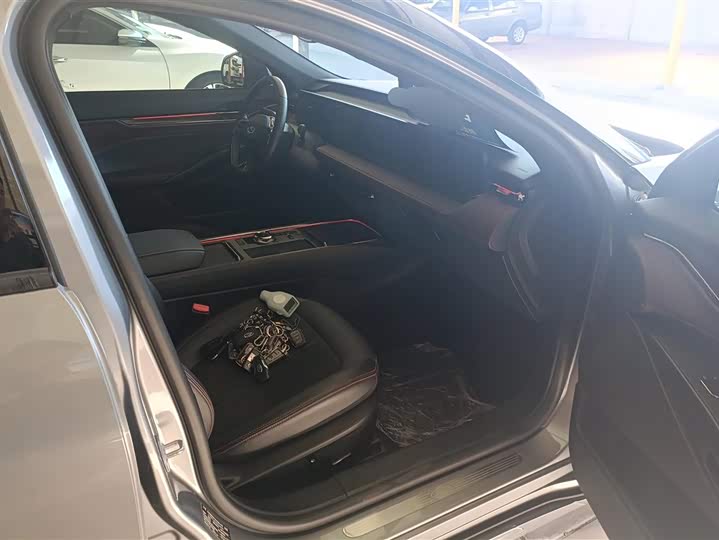 Фото 8 - Ford Mondeo