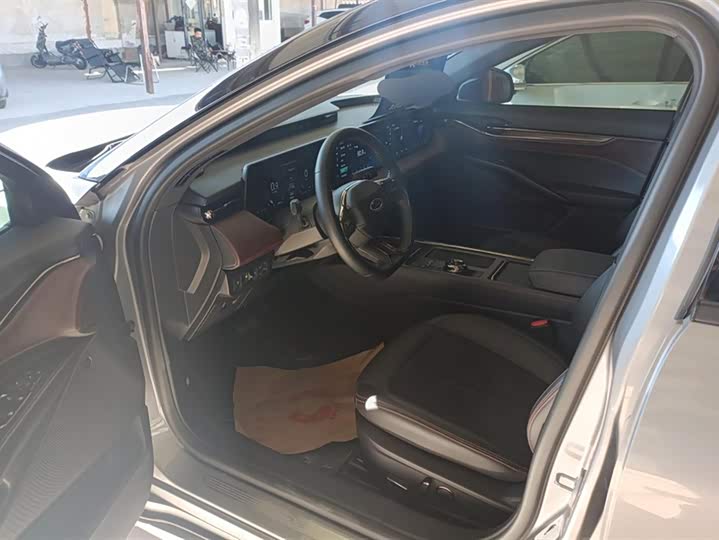 Фото 9 - Ford Mondeo