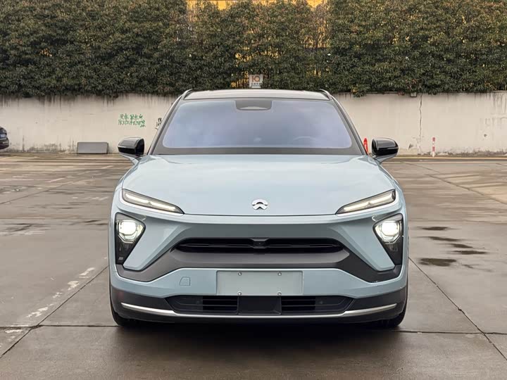 Фото 2 - Nio ES6