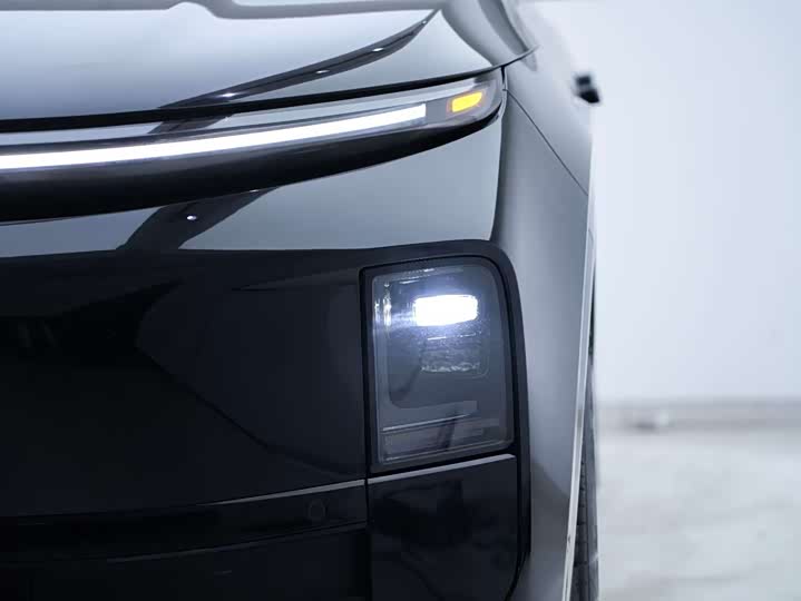 Фото 7 - LiXiang L6