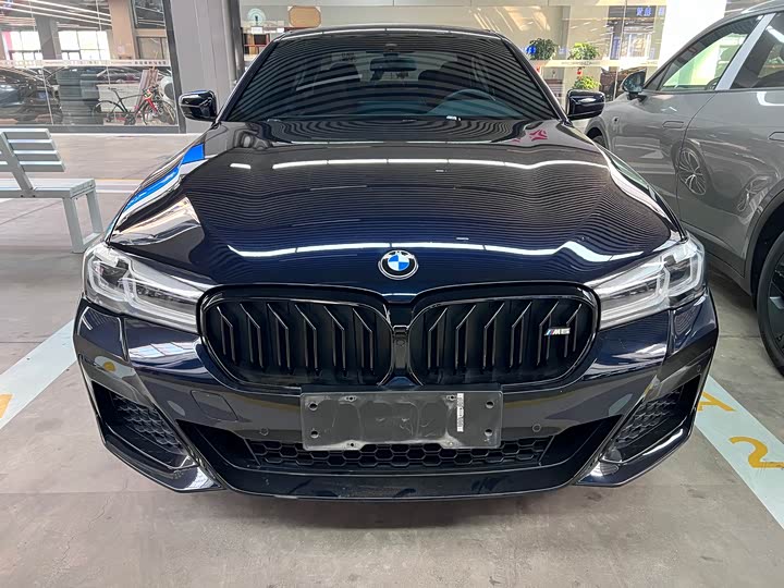 Фото 2 - BMW 5 Series