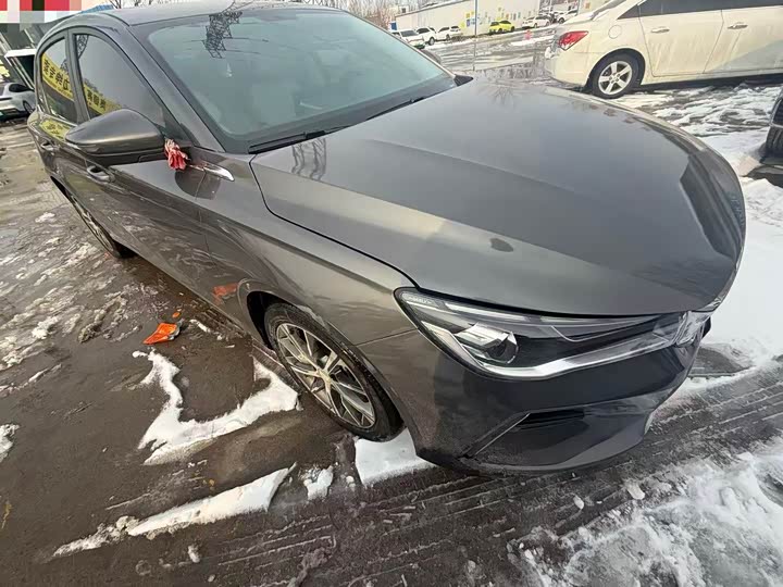 Фото 3 - Geely Emgrand