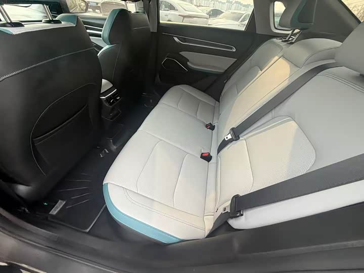 Фото 7 - Geely Emgrand