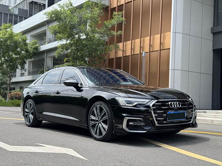 Фото 3 - Audi A6L