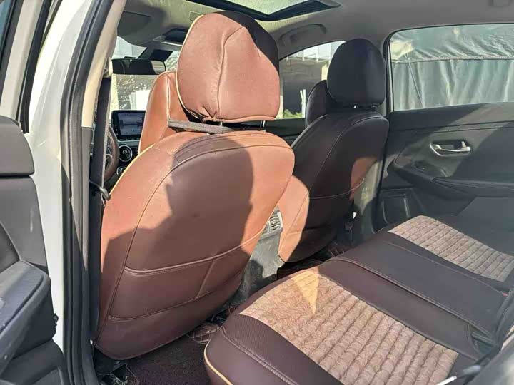 Фото 5 - Nissan Sylphy