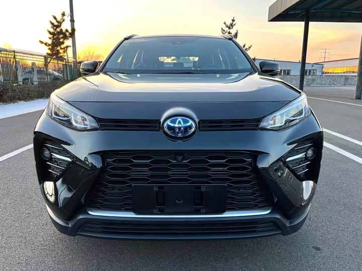 Фото 2 - Toyota Wildlander