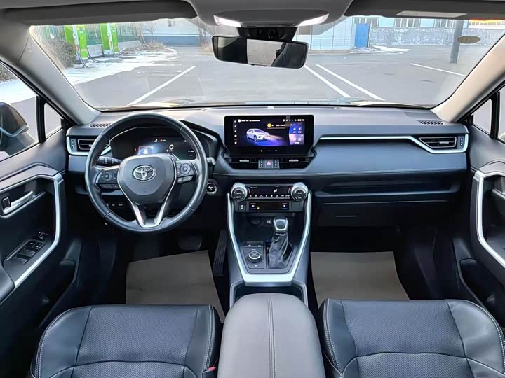 Фото 8 - Toyota Wildlander