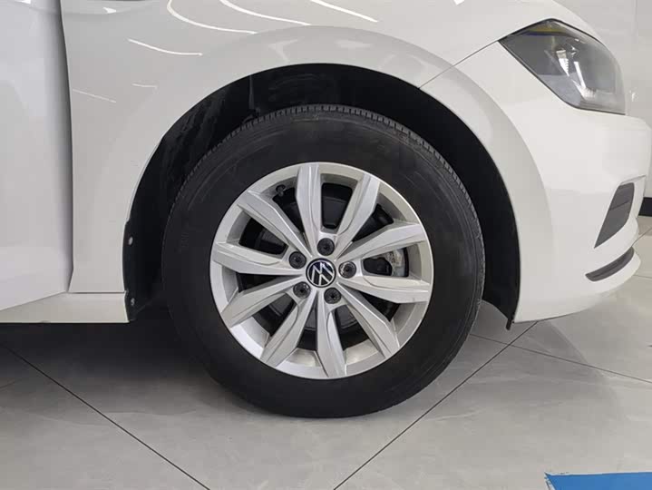 Фото 6 - Volkswagen Polo