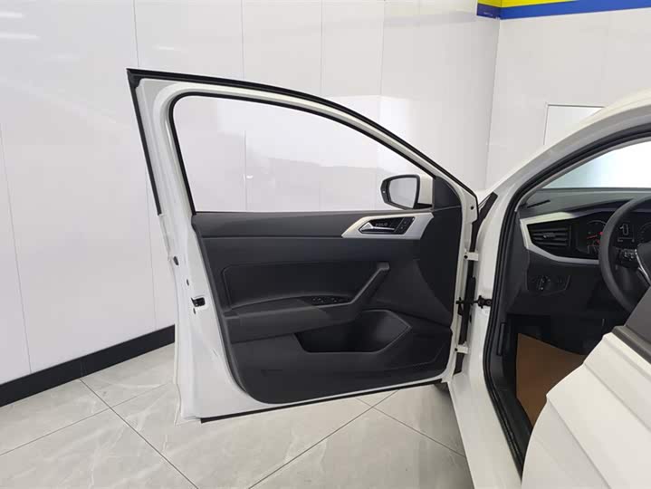 Фото 7 - Volkswagen Polo