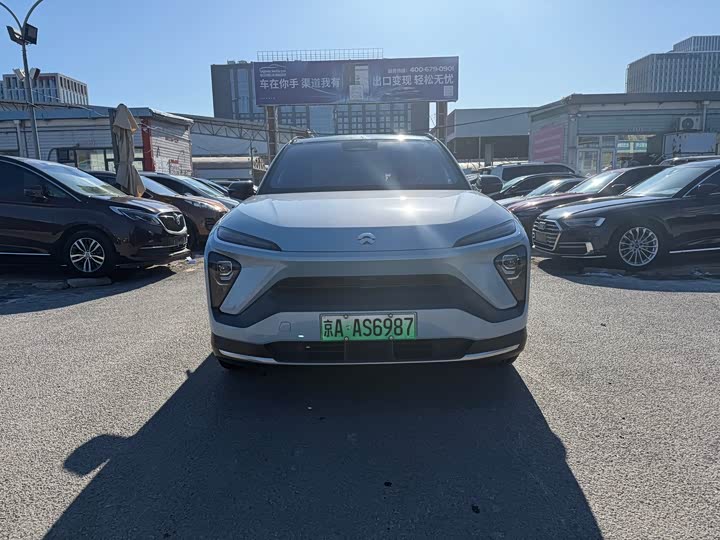 Фото 2 - Nio ES6