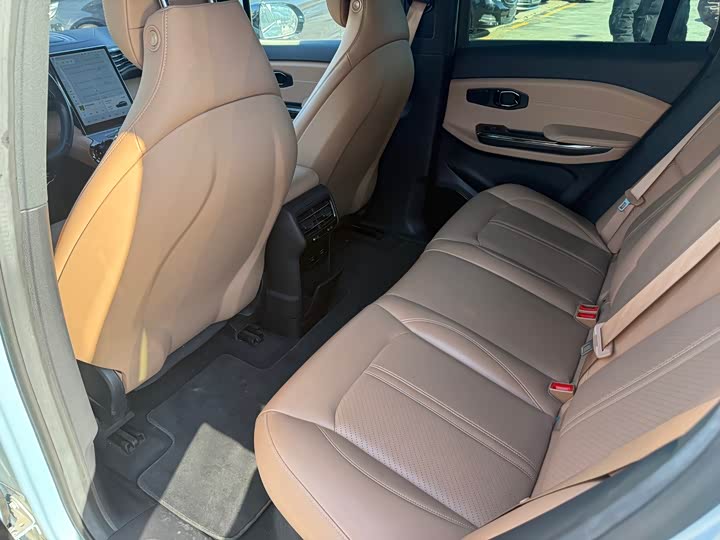 Фото 7 - Nio ES6