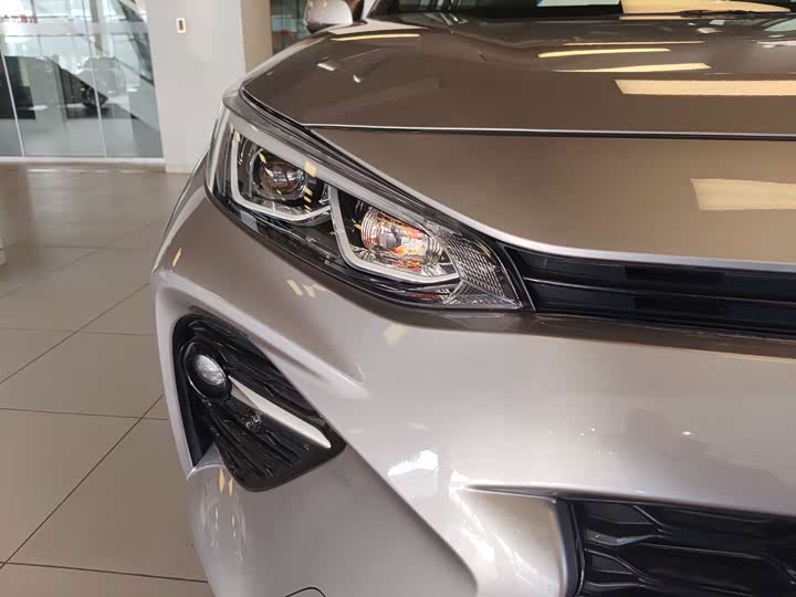 Фото 4 - Toyota Wildlander