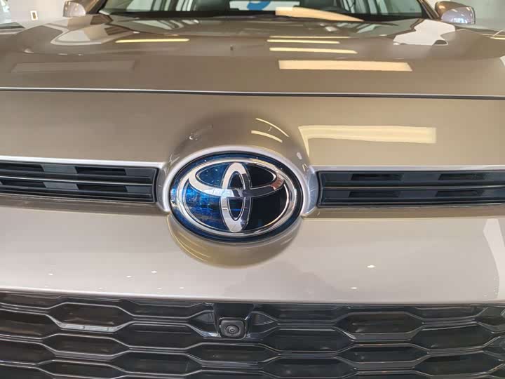 Фото 5 - Toyota Wildlander