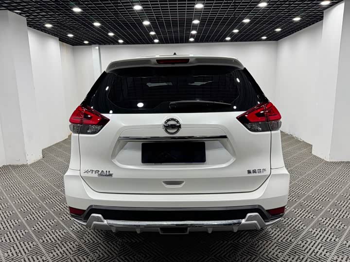 Фото 8 - Nissan X-Trail