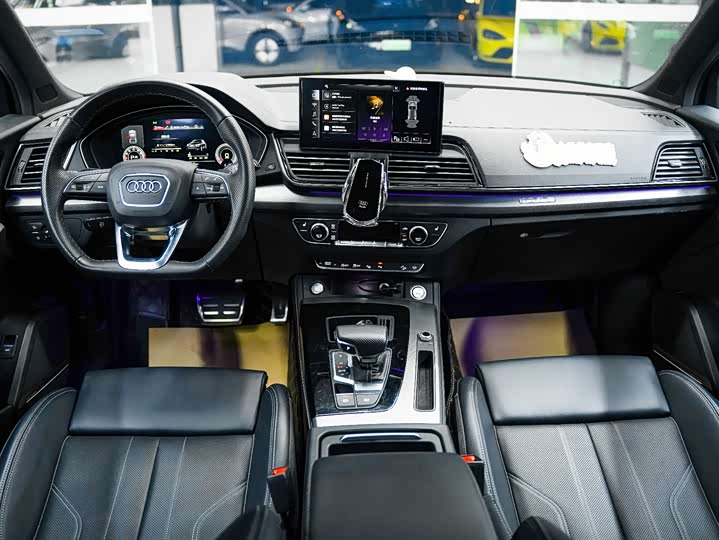 Фото 5 - Audi Q5L